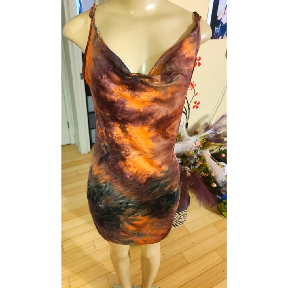 Dress - Picture 3 of 5